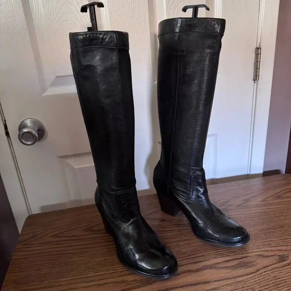 Frye Rory Scrunch Black Leather Boots 9 - Picture 12 of 15